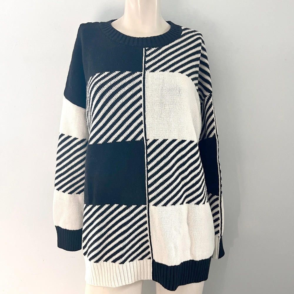 NorthStyle Sweater XL Black Oversized Knit Monochromatic Chic Avant-Garde Retro